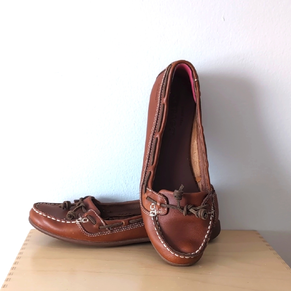EUC SEBAGO  BOAT SHOES, Size 8M